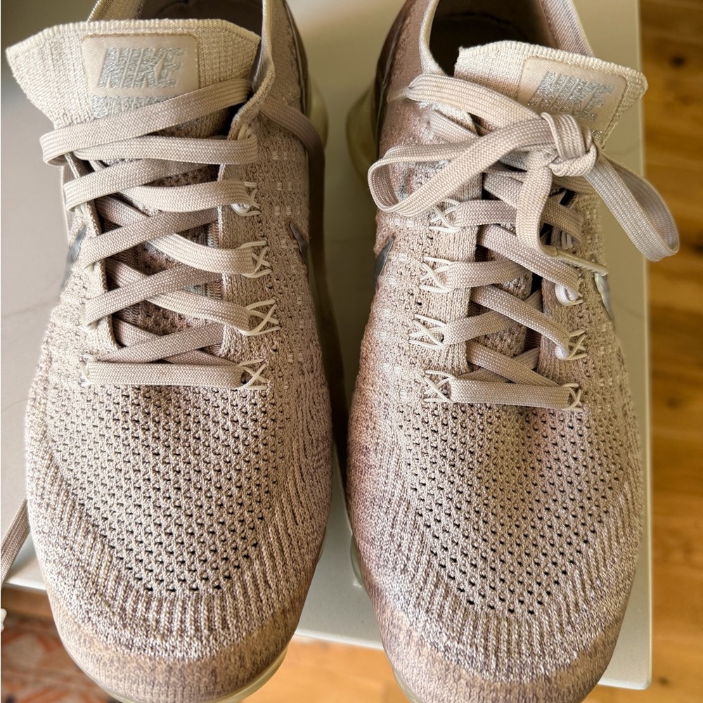 Nike Women's Beige Athletic Shoes